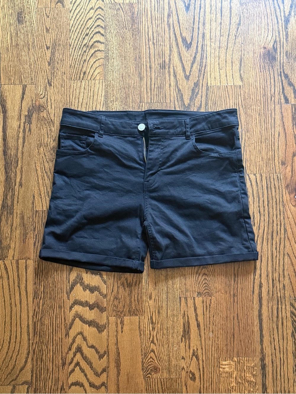 Timoteo Men’s Black Stretch Roll-Cuff Shorts